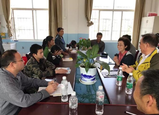 翁会长一行进行校访