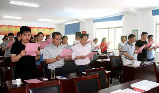 5月18日,石台县首个“新时代传习中心”——七都镇“新时代传习中心”揭牌成立