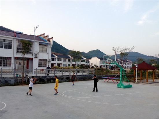 龙山村农民文化广场