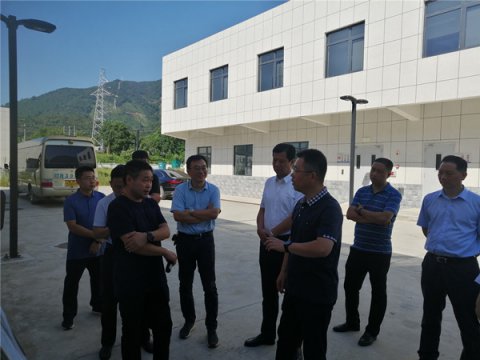李军赴小河镇调研工业经济发展暨现场调度 节能减排减污百日攻坚行动