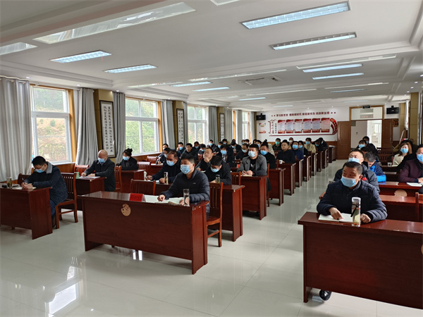 c405be4b5f5dc015f56ce39d8a36336.jpg