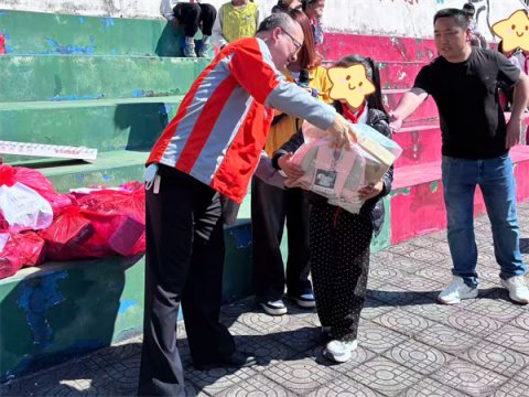 �װ�ůͯ�� ������δ������ʯ̨�ء�����΢��Ը��������δ����Բ��΢��Ը�߽�������